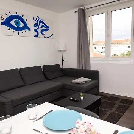 Le 3 Parking Proche Tram Apartament *