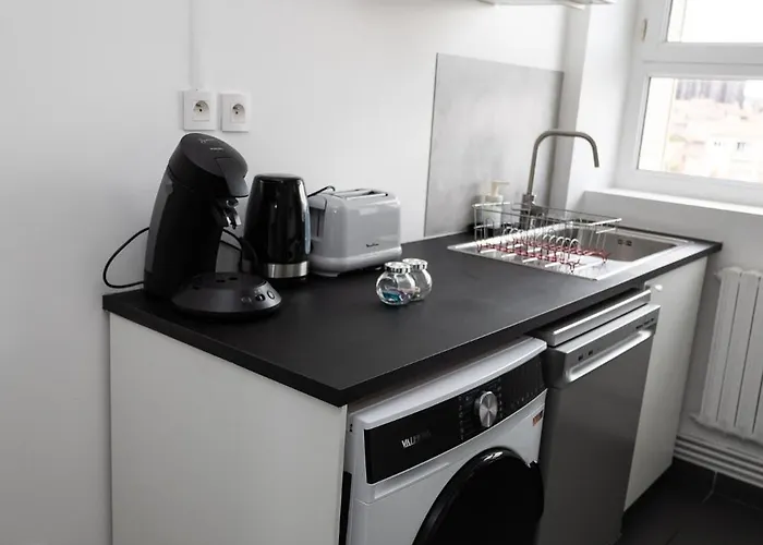 Apartment Le 3 Parking Proche Tram